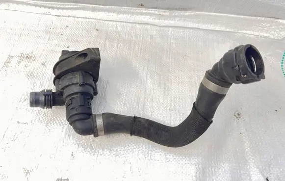 BMW X5 E70 Engine coolant pipe/hose 7557185