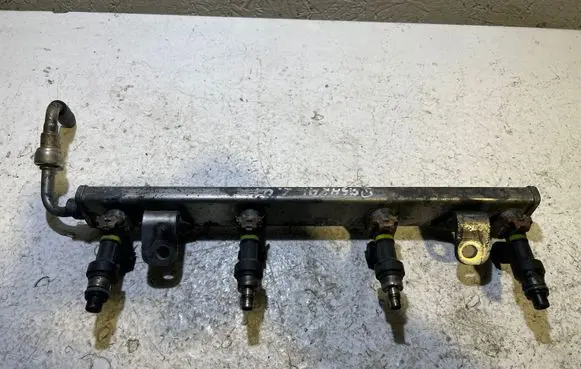 Nissan Qashqai Fuel main line pipe