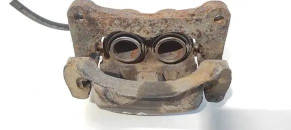 Mitsubishi Pajero Front brake caliper