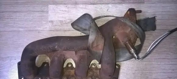 Audi A4 S4 B5 8D Exhaust manifold 058253033a