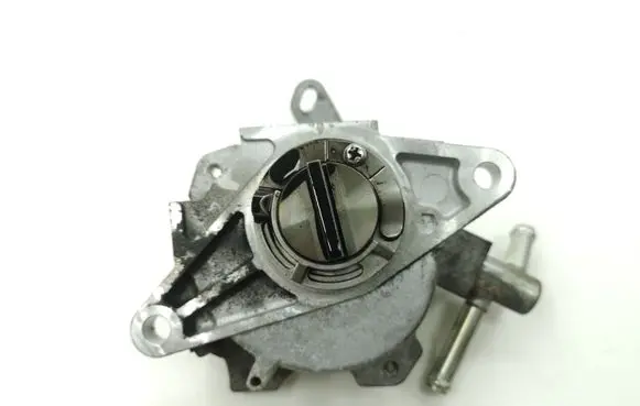 Mitsubishi Outlander Vacuum pump