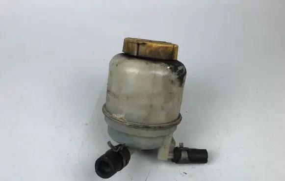 Subaru Outback Power steering fluid tank/reservoir