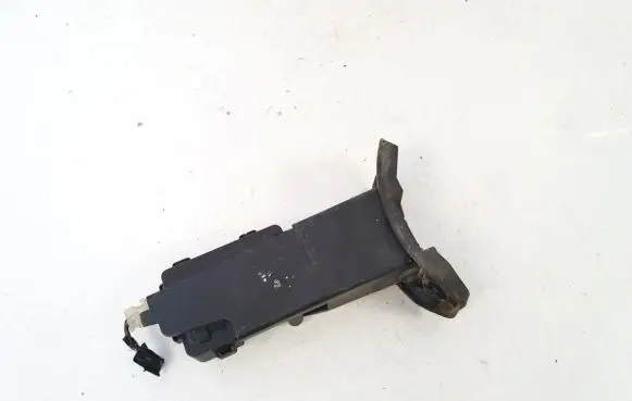 Citroen C4 I Central locking motor 24438209 605472