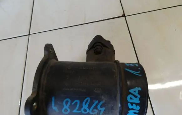 Nissan Almera N16 Mass air flow meter 226805U400 0280218094