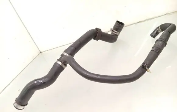 Mercedes-Benz R W251 Engine coolant pipe/hose A2515002975