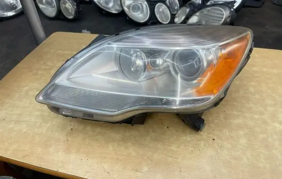 Mercedes-Benz R W251 Headlight/headlamp A2518203961