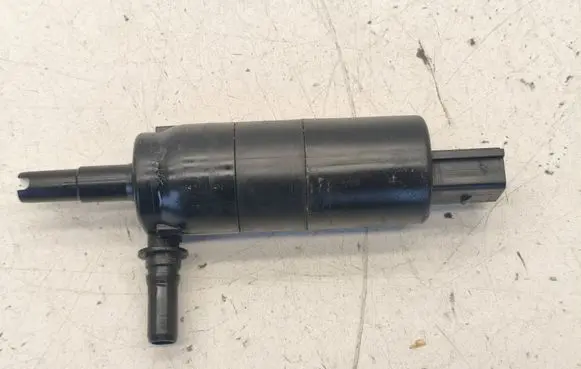 BMW 5 F10 F11 Headlight washer pump 721779202