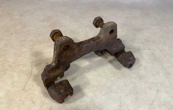 BMW 7 E23 Brake caliper pad carrier rear 34211160395