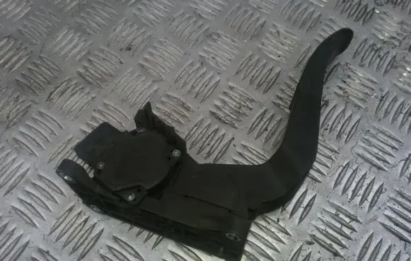 Mercedes-Benz Sprinter W901 W902 W903 W904 Accelerator throttle pedal 0281002335 a9013000404