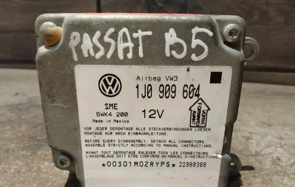Volkswagen PASSAT B5 Airbag control unit/module 1J0909604