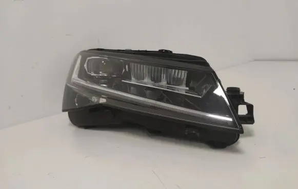 Skoda Superb B8 (3V) Headlight/headlamp 3V1941016D