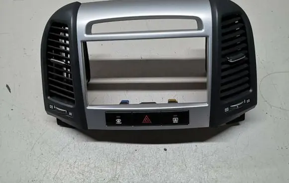 Hyundai Santa Fe Dash center air vent grill 974202B000
