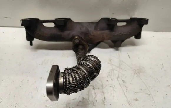 Audi A4 S4 B5 8D Exhaust manifold 028253033AG