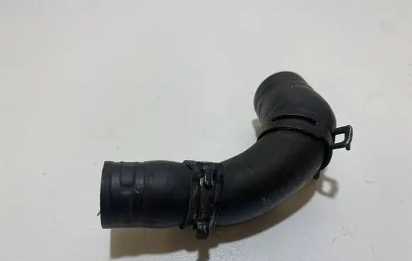 Volkswagen Golf IV Engine coolant pipe/hose 14945T