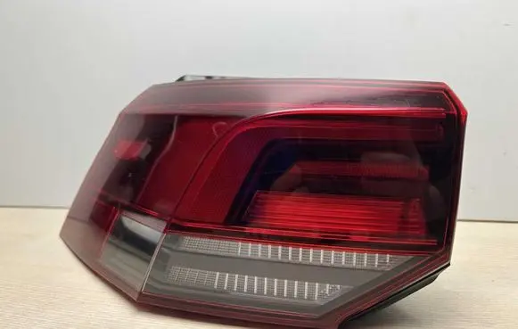 Volkswagen Golf VIII Rear/tail lights 5H0945095C