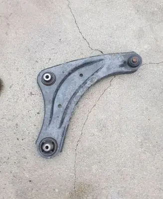 Nissan Juke I F15 Front lower control arm/wishbone