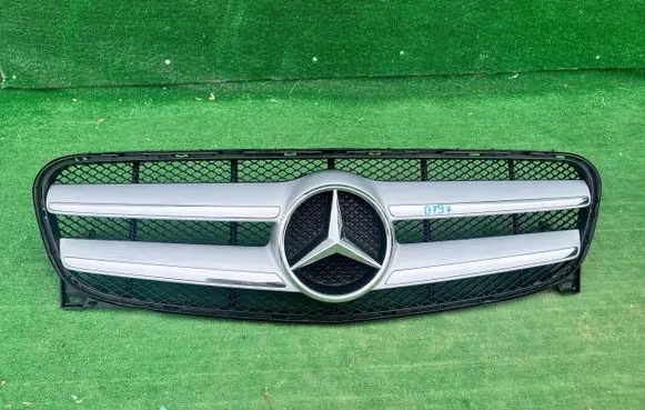 Mercedes-Benz GLA W156 Front bumper upper radiator grill A1568880460