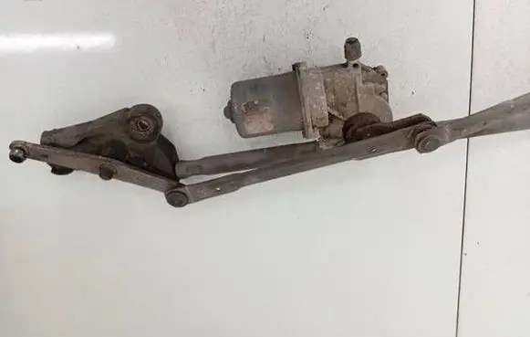 Chrysler Voyager Front wiper linkage and motor