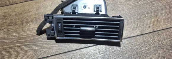 Audi A6 S6 C6 4F Dashboard side air vent grill/cover trim 4f1820902b