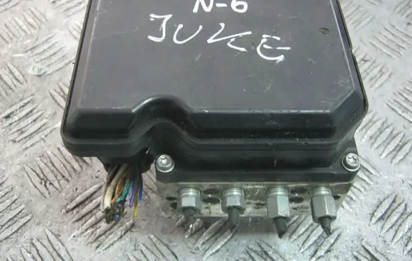 Nissan Juke I F15 ABS Pump 260618