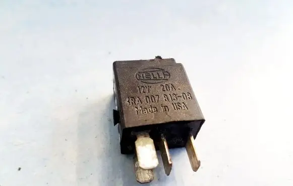 Mercedes-Benz C AMG W204 Other relay A0025428319