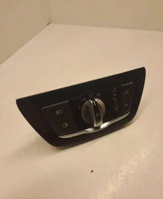 BMW 5 G30 G31 G38 Light switch 9472970 E0G897 18347910