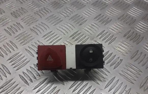 Renault Megane I Hazard light switch 8200095493