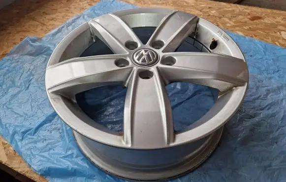 R16 alloy rim