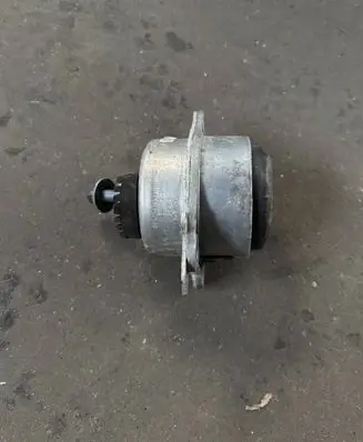 Alfa Romeo Giulia Engine mount bracket 00505515120