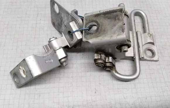 Volkswagen Golf IV Rear door hinge set 1J4833412C