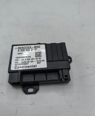 Mercedes-Benz CLA C117 X117 W117 Fuel injection pump control unit/module A0009003101 130342551519E A2C53406807
