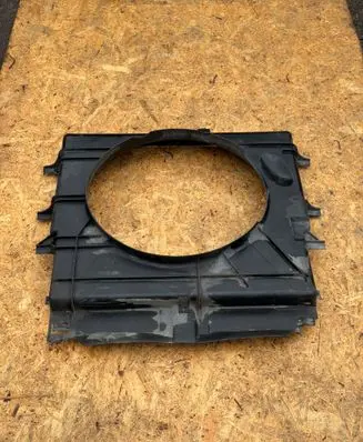 Mercedes-Benz Sprinter W906 Radiator cooling fan shroud A9065050855