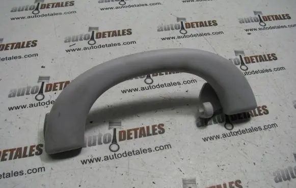 Mercedes-Benz E W211 Rear interior roof grab handle A2118100051