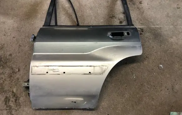 Mitsubishi Pajero Pinin Rear door