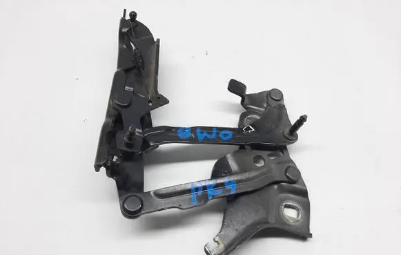 Audi A4 S4 B9 8W Engine bonnet/hood hinges 8W0823302E