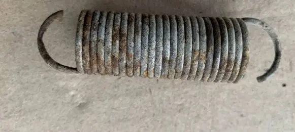 Mercedes-Benz W123 Valve spring 