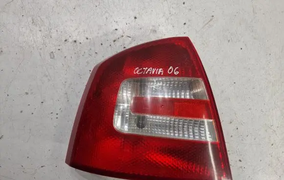 Skoda Octavia Mk2 (1Z) Rear/tail lights 1Z5945095A