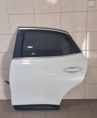 KIA Xceed Rear door