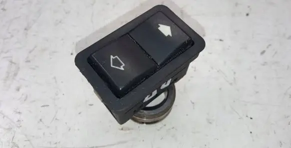 BMW 5 E39 Quarter vent window switch 8368974