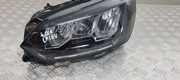 Peugeot 208 II Headlight/headlamp 9855524680 A92761