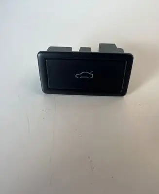 Volkswagen Tiguan Tailgate/boot open switch button 3G0959831B 24620 00G001355455