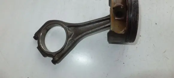 BMW X5 E70 Piston with connecting rod 7544525