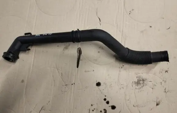Porsche Boxster 986 Air intake hose/pipe 99610715003
