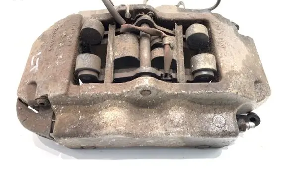 Volkswagen Touareg I Rear brake caliper 