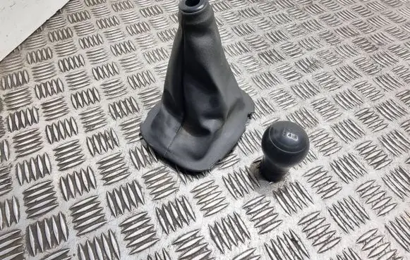 Citroen C1 Gear lever shifter trim leather/knob 