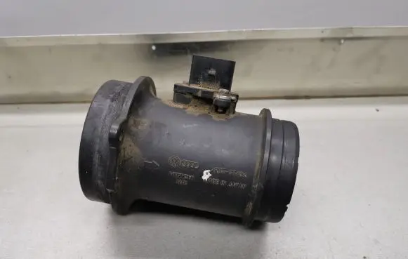 Audi A6 S6 C6 4F Mass air flow meter 059906461K