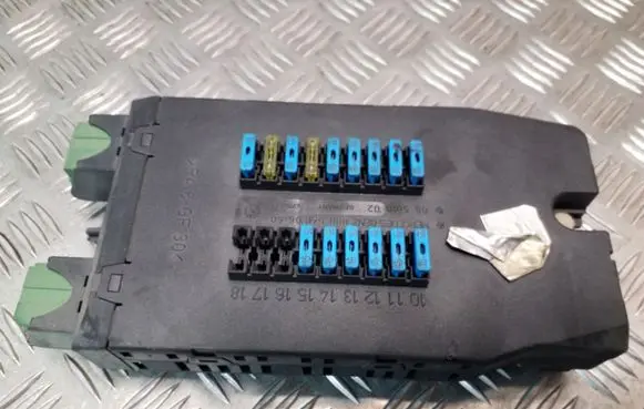 Mercedes-Benz Vito Viano W638 Fuse module