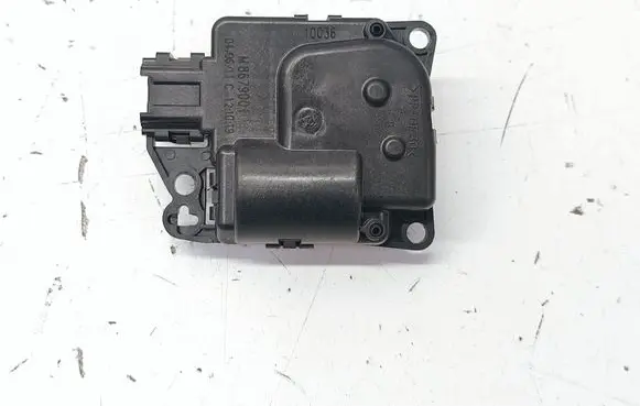 Chrysler Voyager Air flap motor/actuator M8679001