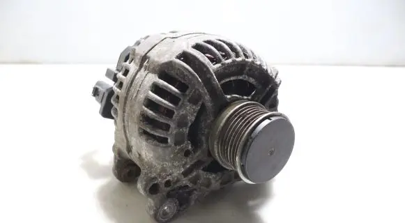 Skoda Octavia Mk2 (1Z) Generator/alternator 0124525091