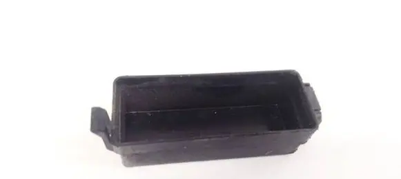 Nissan Note (E12) Fuse box cover 